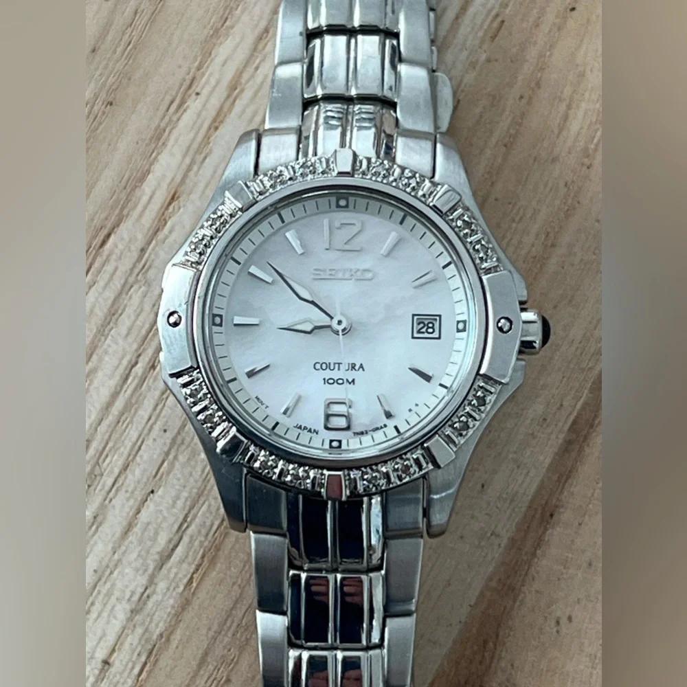 Seiko Coutura Diamonds Ladies Watch Pearl Dial Date Window Stainless Bracelet